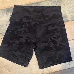 EUC LULULEMON ALIGN SHORTS